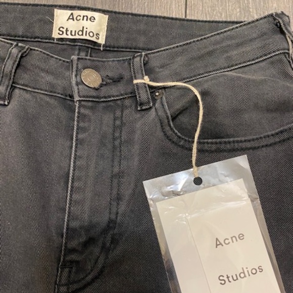 Acne Pin Jeans in Tar Wash NWT - Picture 3 of 5